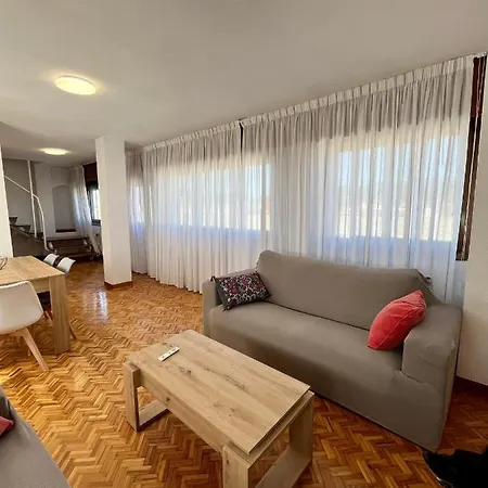 Atuaire Luminoso En Reyes Católicos Parking Incluido *