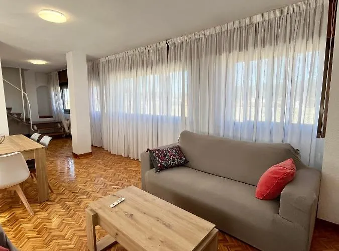 Atuaire Luminoso Duplex En Reyes Catolicos Parking Incluido *