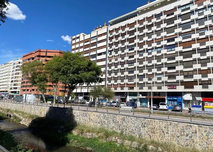 Atuaire Luminoso Duplex En Reyes Catolicos Parking Incluido 아파트